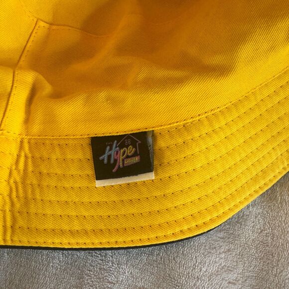 The Hype House TikTok Black Yellow Reversible Bucket Hat Netflix 2021 OSFM 22" - Picture 4 of 4